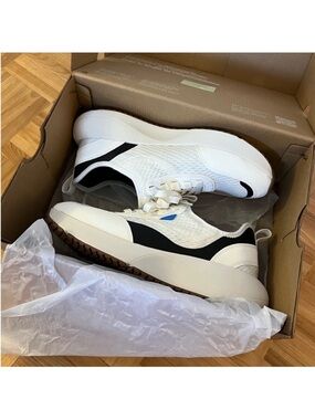 BNIB Vessi Pacific Waterproof Sneakers